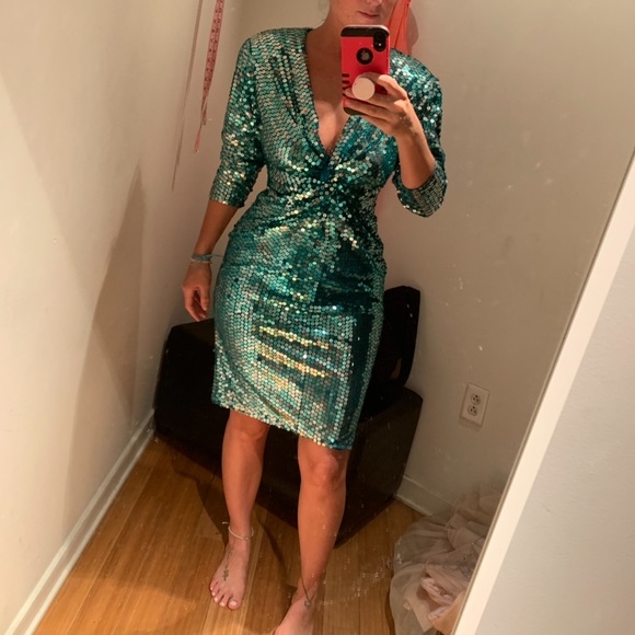 Oleg Cassini Dresses & Skirts - VINTAGE SEQUIN DRESS Oleg Cassini Dresses & Skirts - VINTAGE SEQUIN DRESS